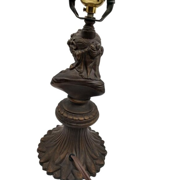 Beautiful Vintage Bronze Bust Table Lamp Featuring Woman Figure & Ornate Base - Picture 3 of 8